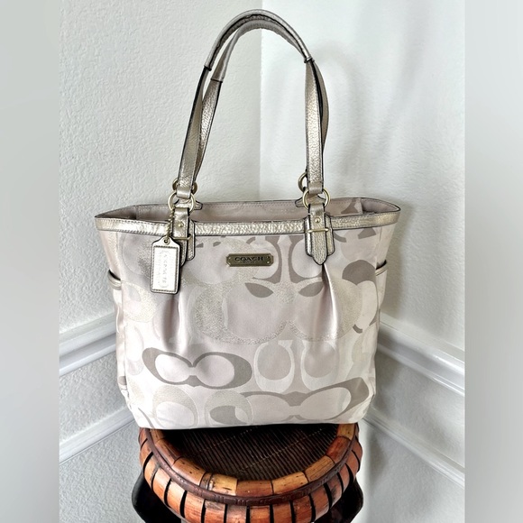 Coach Handbags - Coach Signature Shoulder Tote Bag